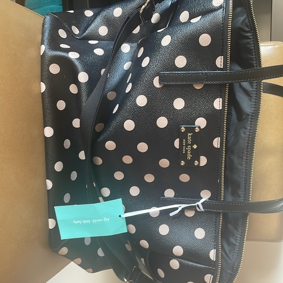 Kate Spade Classic!!!  Totally Brand New Diaper Bag with Changing Pad! - Picture 10 of 12